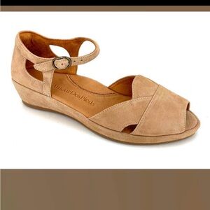 L’Amour Des Pieds Suede Betterton Taupe Suede Sandal Sizes 9.5 & 10